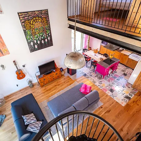 1 Bedroom Pet Friendly In